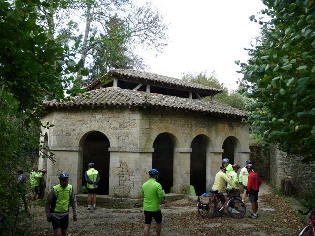 La fontaine octogonale de Villiers à Melle...