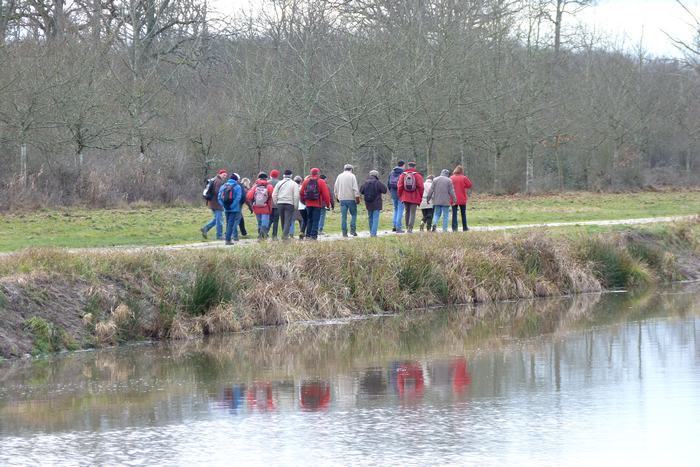 <p>Sur le bord du canal</p>